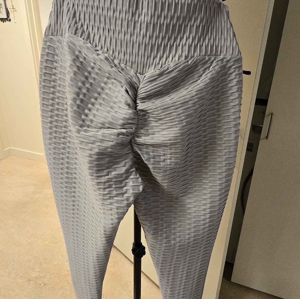 Yoga pants - Picture 5 of 6